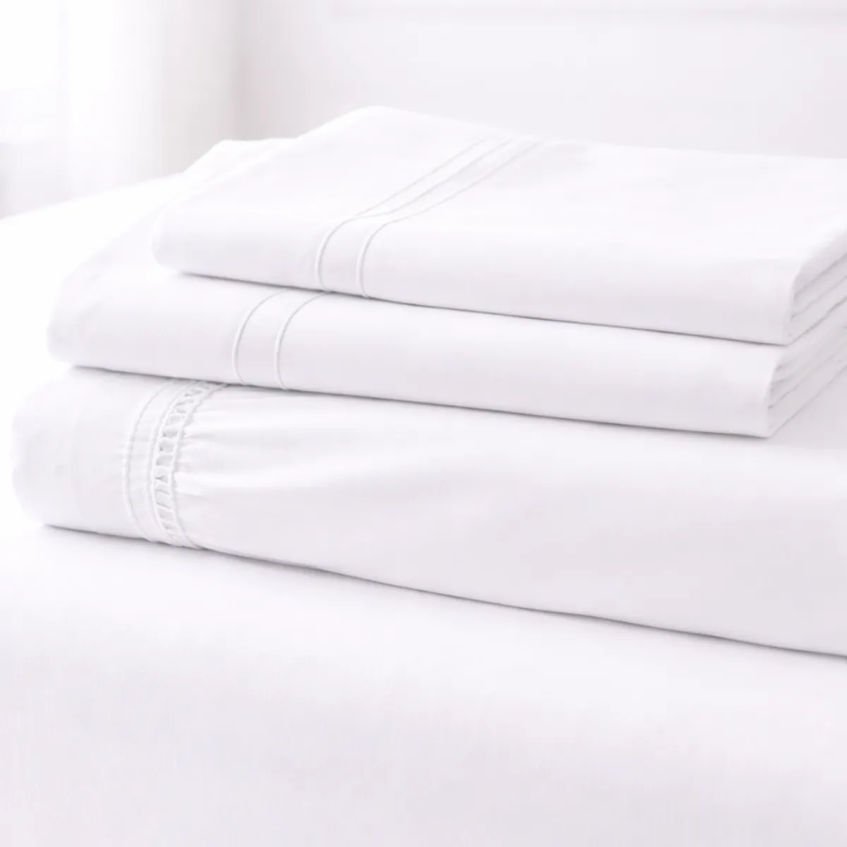 Hotel Bed Sheets in 300 TC Cotton and Cotton Blend Fabric